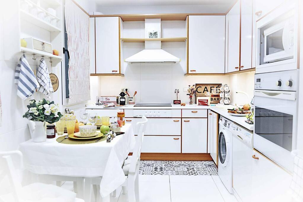 Apartamento Luxury Centro Bilbao Garaje Buitenkant foto