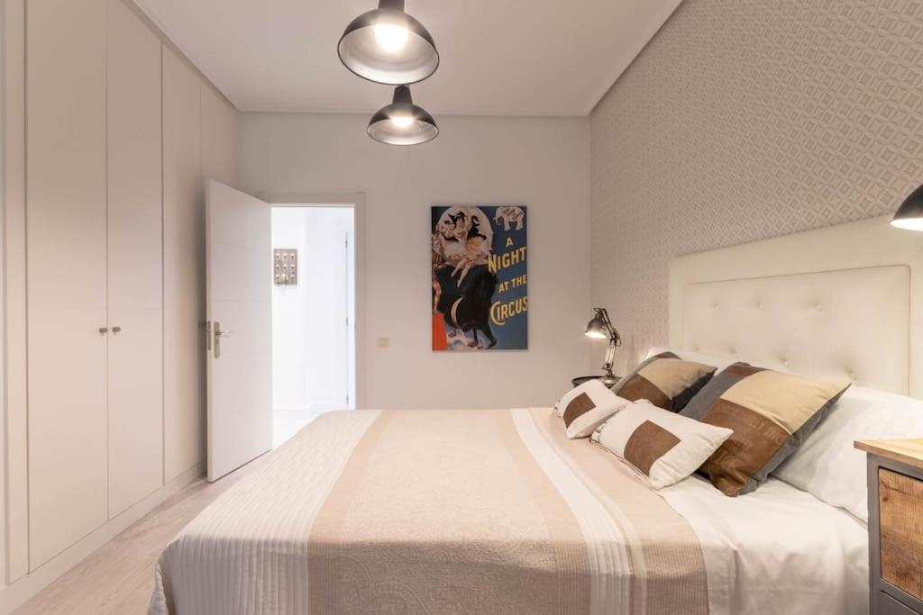 Apartamento Luxury Centro Bilbao Garaje Buitenkant foto