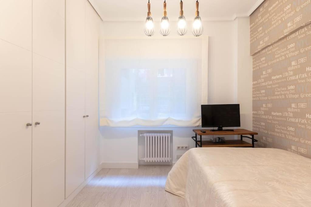 Apartamento Luxury Centro Bilbao Garaje Buitenkant foto