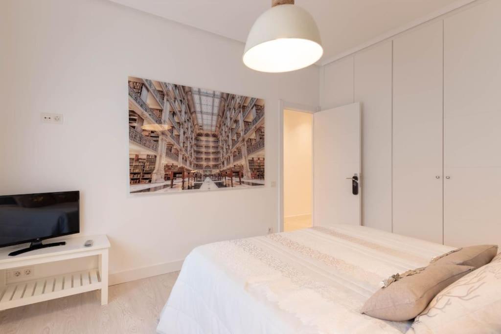 Apartamento Luxury Centro Bilbao Garaje Buitenkant foto